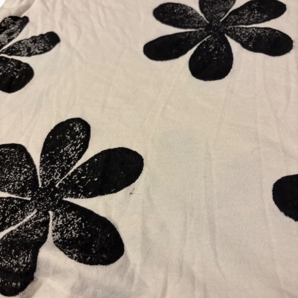 The Great cream black floral flower t shirt Size 2 (Medium) - Picture 2 of 5